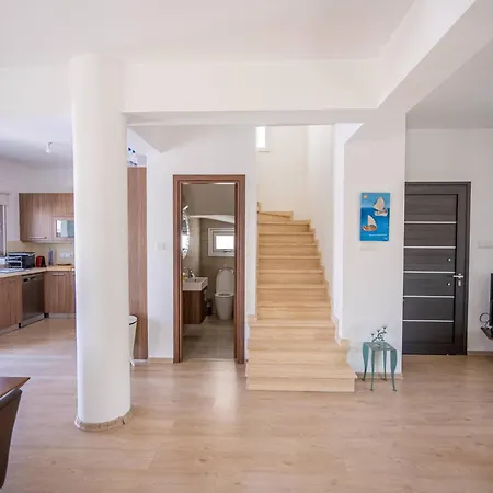 Hubstay - Blue Harmony In Protaras - 5 Min Walk To The Villa
