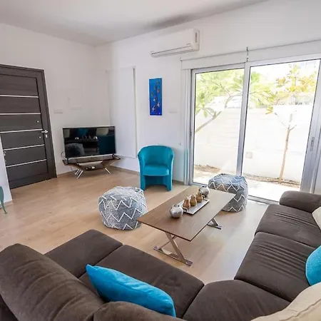 Villa Hubstay - Blue Harmony In Protaras - 5 Min Walk To The Paralimni