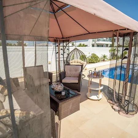 Hubstay - Blue Harmony In Protaras - 5 Min Walk To The Vilă Paralimni