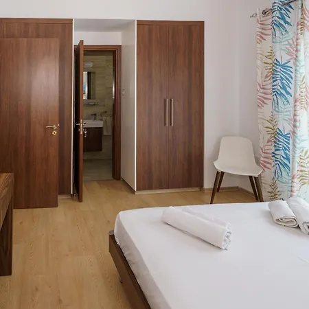 Villa Hubstay - Blue Harmony In Protaras - 5 Min Walk To The Paralimni