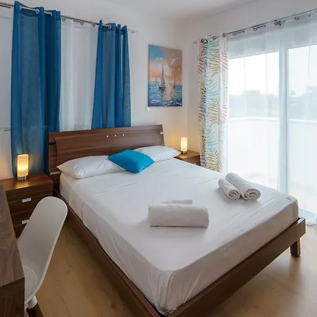 Villa Hubstay - Blue Harmony In Protaras - 5 Min Walk To The Paralímni