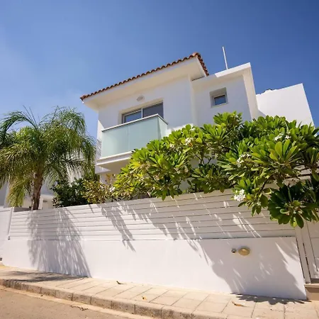 Hubstay - Blue Harmony In Protaras - 5 Min Walk To The Villa Paralimni