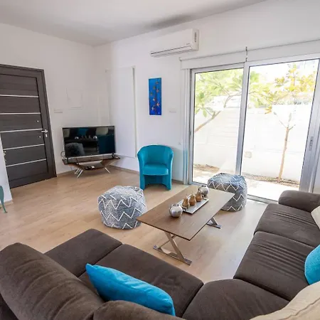 Villa Hubstay - Blue Harmony In Protaras - 5 Min Walk To The