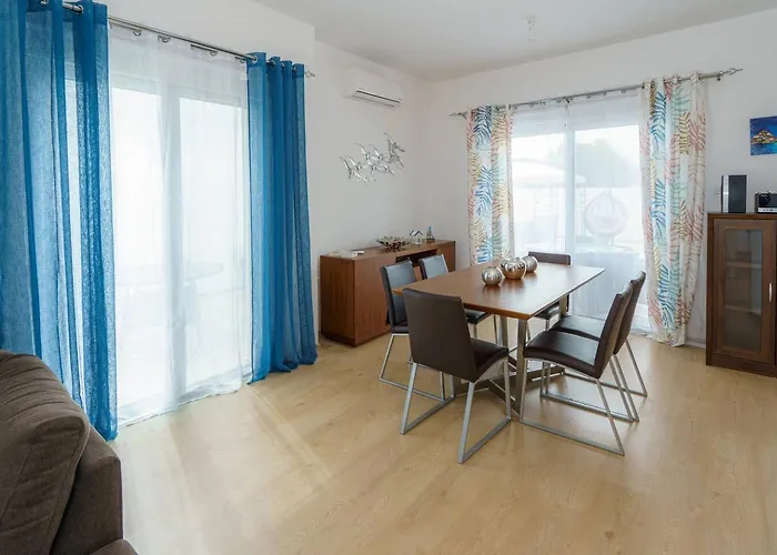 Villa Hubstay - Blue Harmony In Protaras - 5 Min Walk To The Paralimni