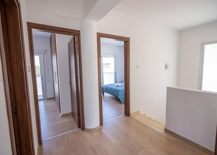 Villa Hubstay - Blue Harmony In Protaras - 5 Min Walk To The Paralimni